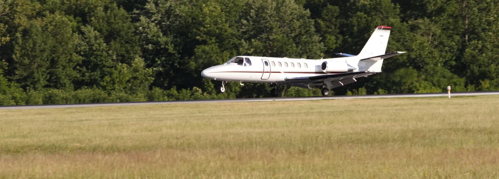 Citation V charter aircraft for roomy and economical regional private jet flights