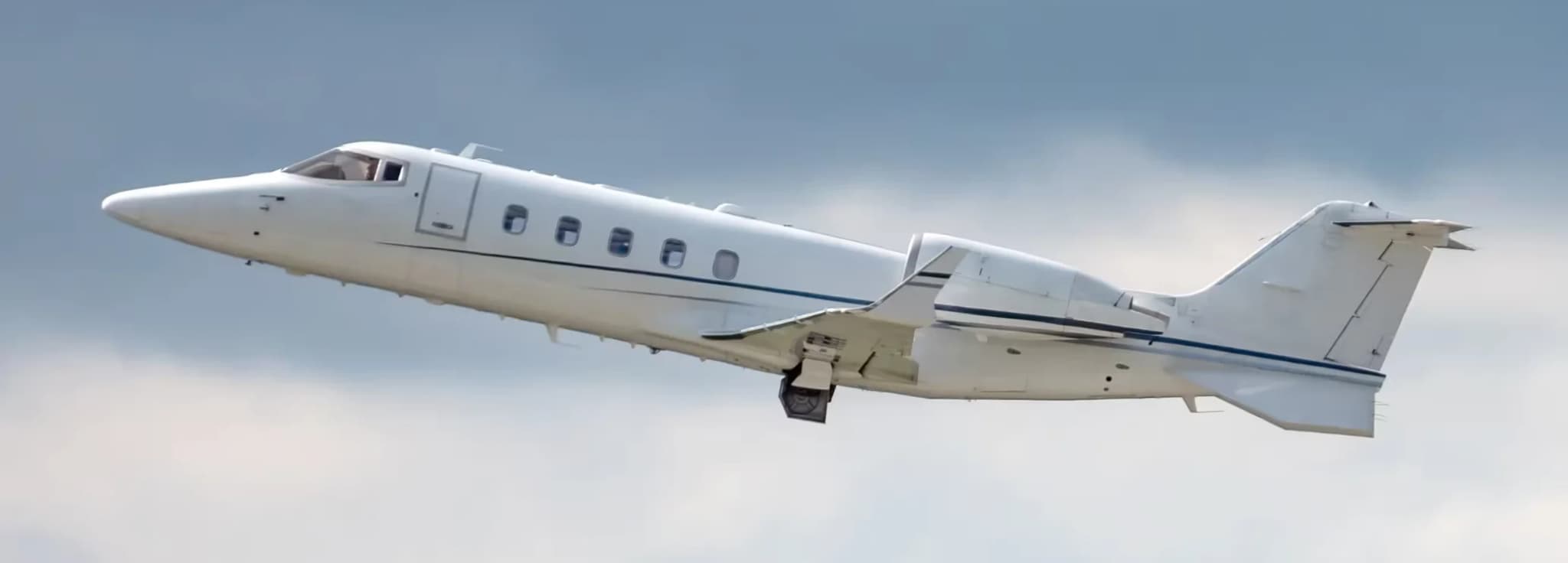 Learjet 60 charter aircraft for fast long-range midsize private jet flights