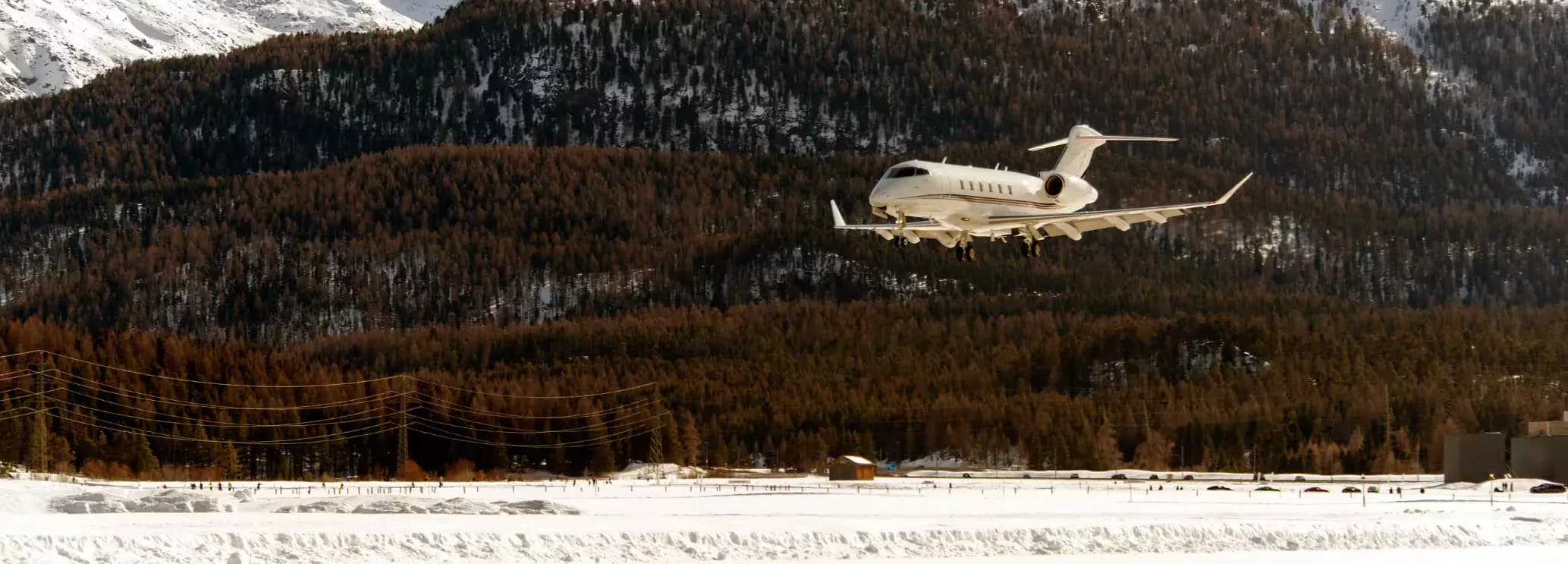Challenger 3500 charter aircraft for current-production long-range private jet flights