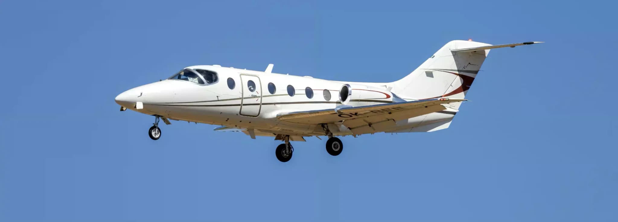 Beechjet 400A charter light jet with flat-floor cabin