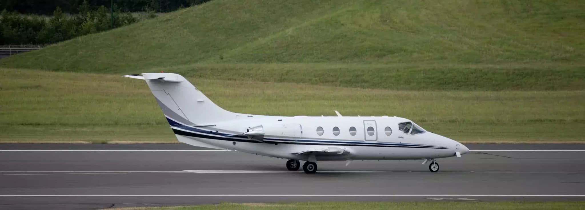 Hawker 400XP flat-floor light jet available for private charter through Hogani Jets