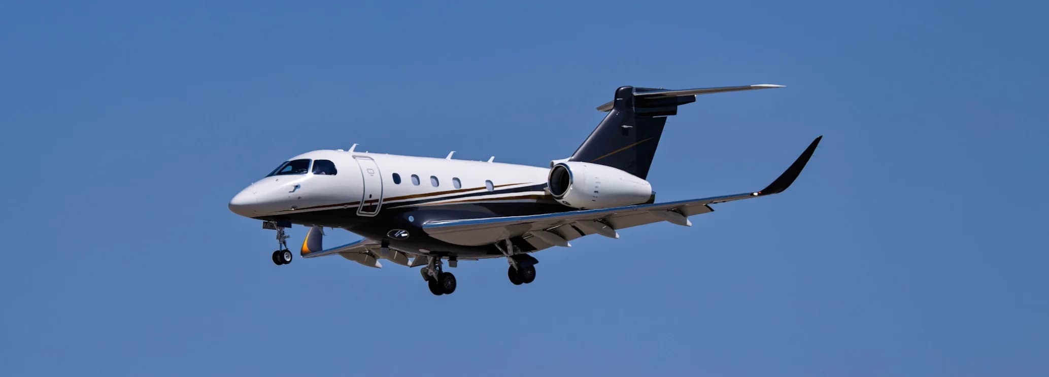 Embraer Legacy 450 private jet