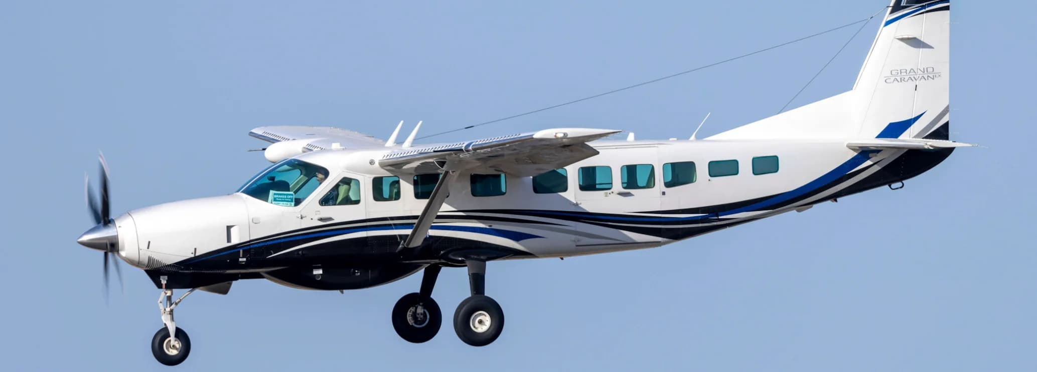 Cessna Grand Caravan EX executive cabin layout with leather seating for up to 9 passengers